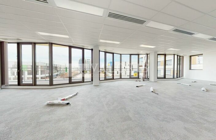 BUREAUX à LOUER — photo 3