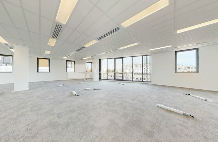 BUREAUX à LOUER — photo 4