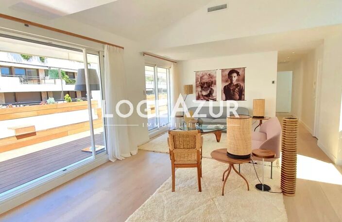 VENTE APPARTEMENT CANNES - CROISETTE TOIT TERRASSE - 2 CHAMBRES — photo 4
