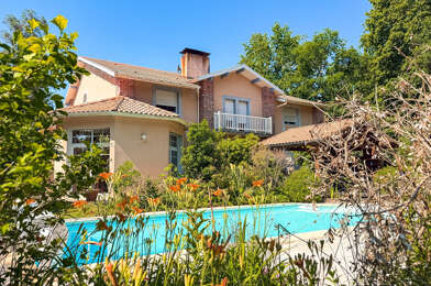 Maison 8 pièces 840000 €