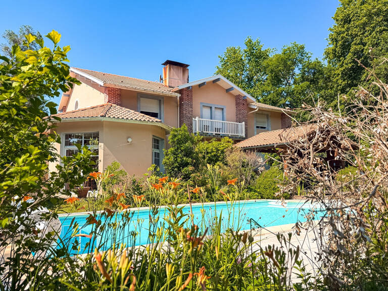  Villa de caractère avec piscine sans vis-à-vis — photo 1