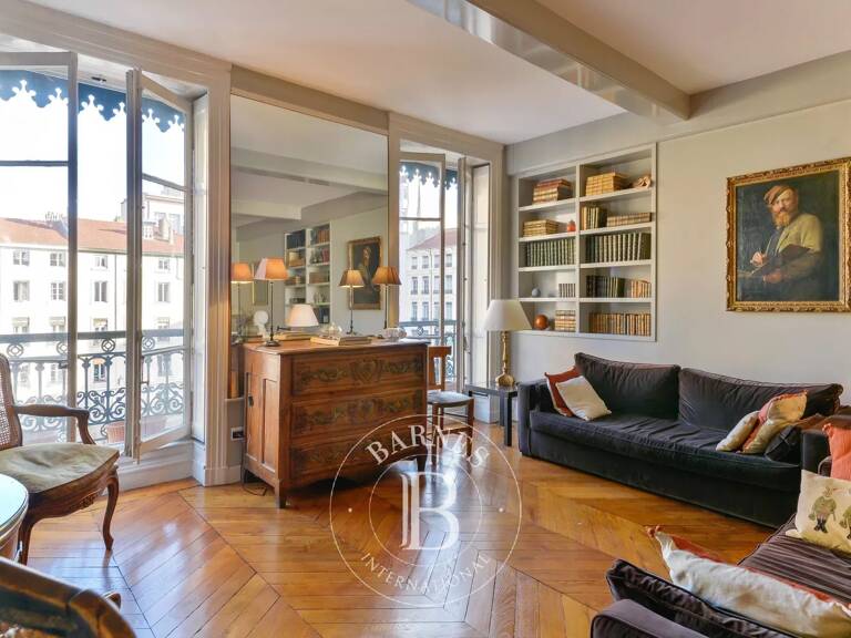 Lyon 2 - Place des Célestins - Appartement de 106.8 m²  - Grenier - 2 chambres — photo 1