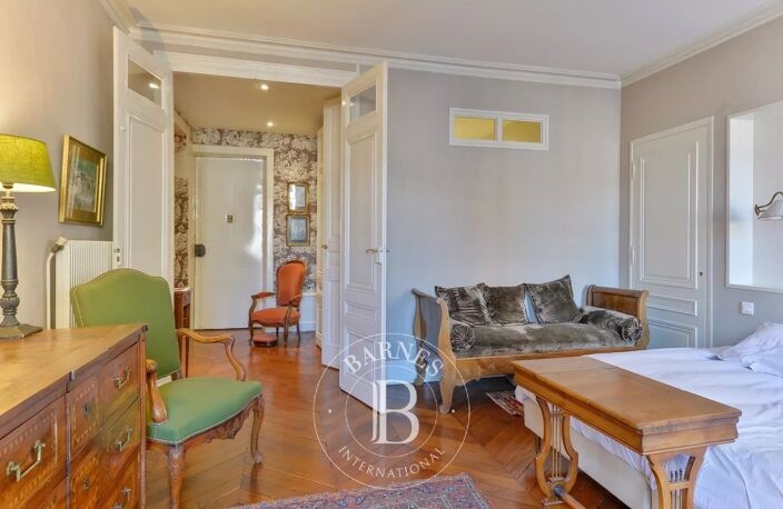 Lyon 2 - Place des Célestins - Appartement de 106.8 m²  - Grenier - 2 chambres — photo 3
