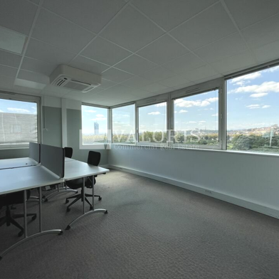 Bureau 3127 m²