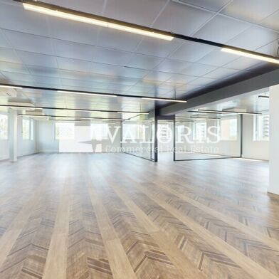 Bureau 3127 m²