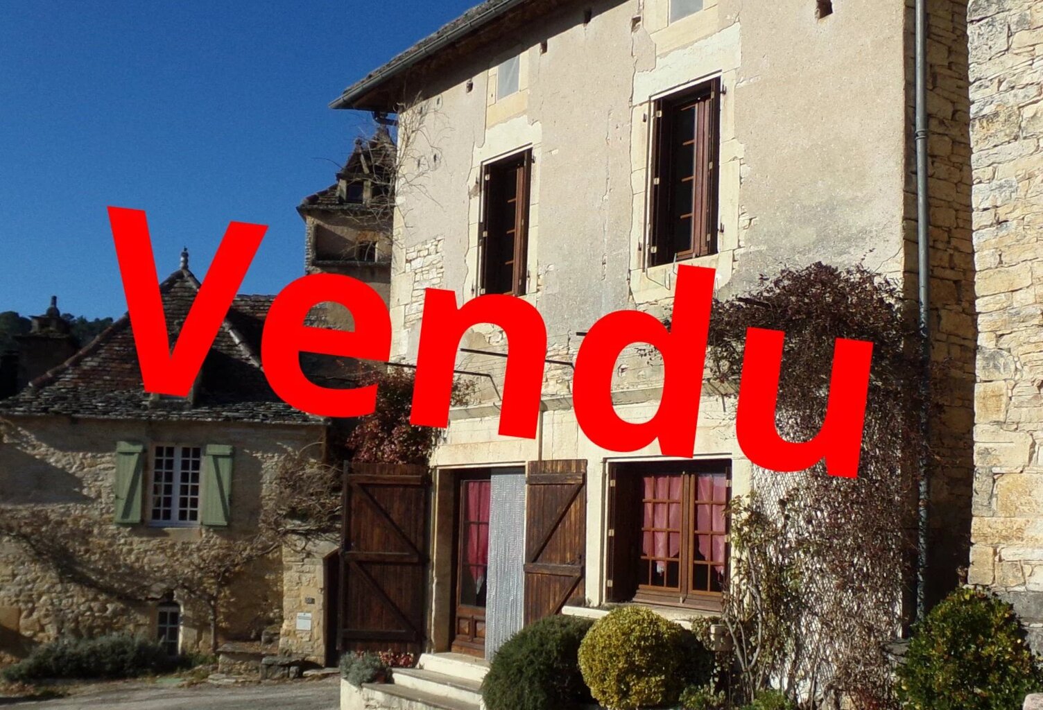 Maison de village médiavale à vendre dans le Lot — photo 1