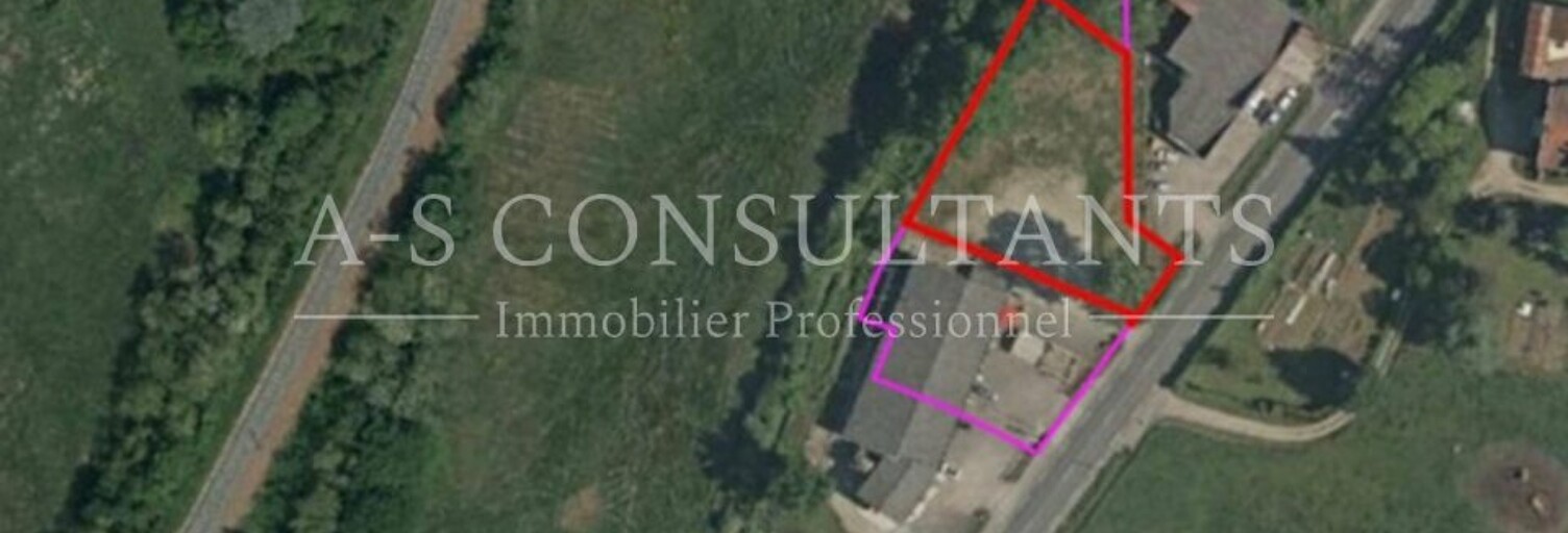 Commerce  740 m² à louer à Saint-Genis-Laval (69230)