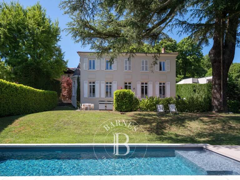 Saint-Cyr-au-Mont-d'Or - Appartement de 143,02 m² en rez-de-jardin - Jardin privatif de 986 m² avec Piscine - 5 Chambres — photo 1