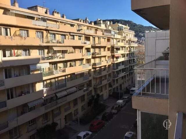 NICE - BAS PASTEUR - 4 PIECES + GARAGE — photo du bien