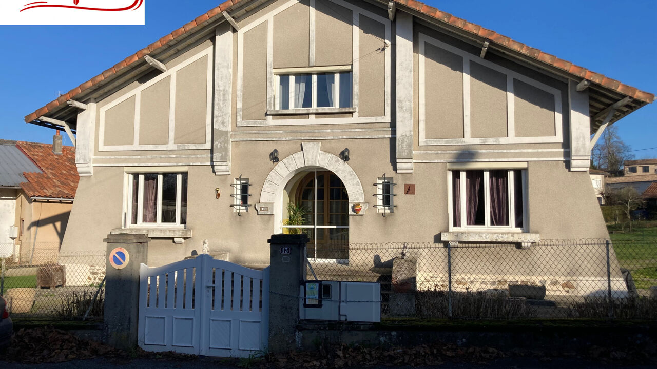 maison 7 pièces 178 m2 à vendre à Confolens (16500)