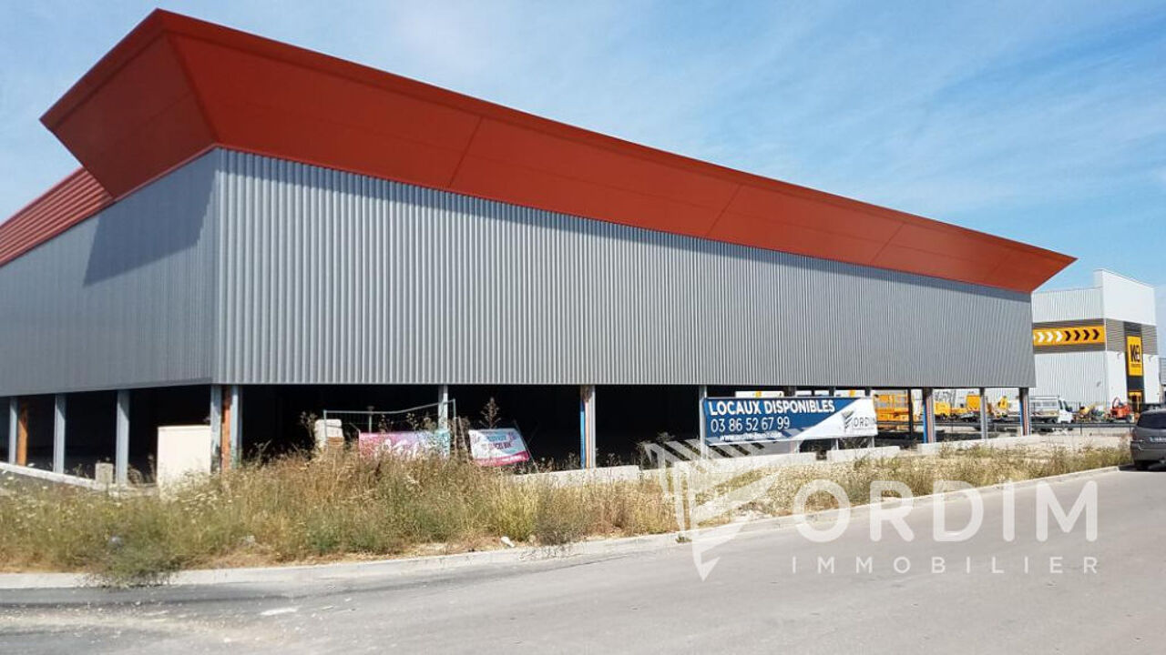 commerce  pièces 855 m2 à louer à Auxerre (89000)