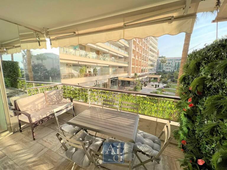 Résidence du Grand Hôtel. Beau 3 pièces avec terrasse — photo 1