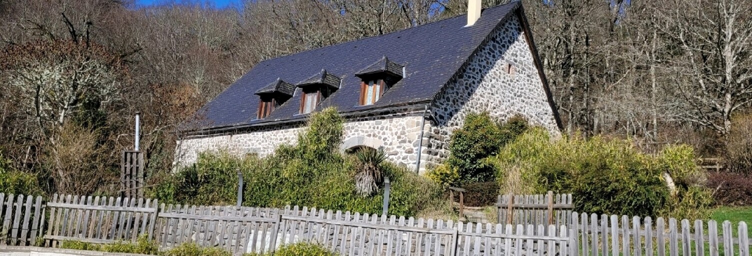 Maison 10 Pièces 150 m² à vendre à Mauriac (15200)