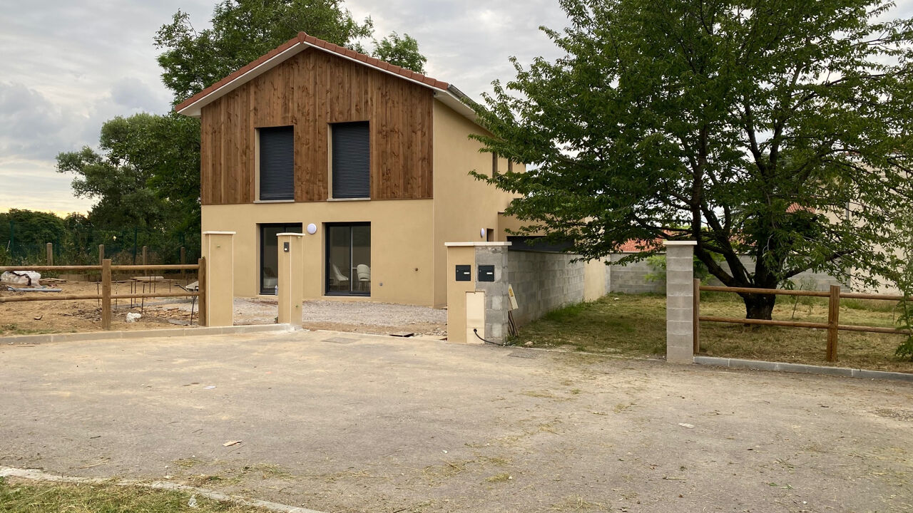 terrain  pièces 340 m2 à vendre à Vénissieux (69200)