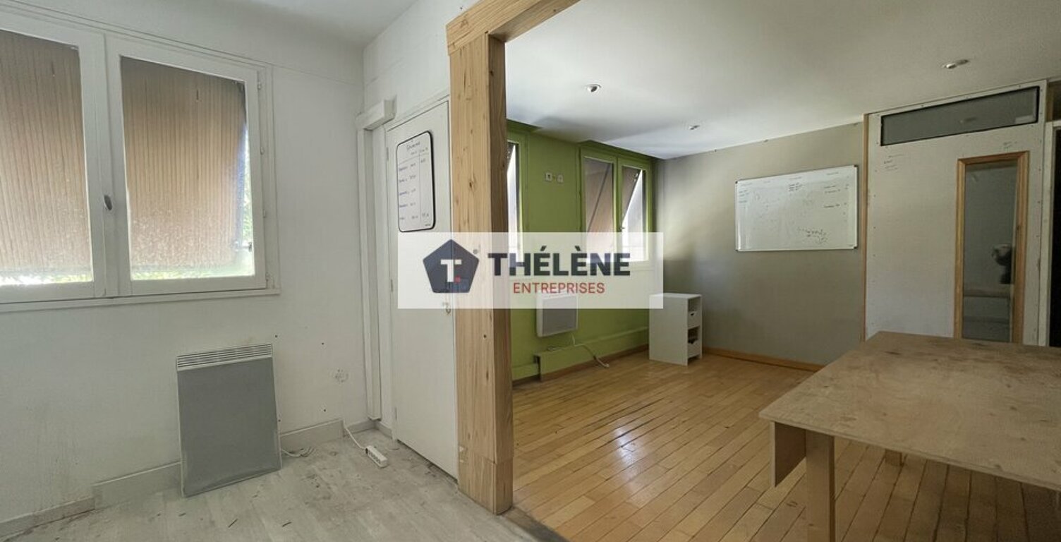 BUREAUX à LOUER — photo 1