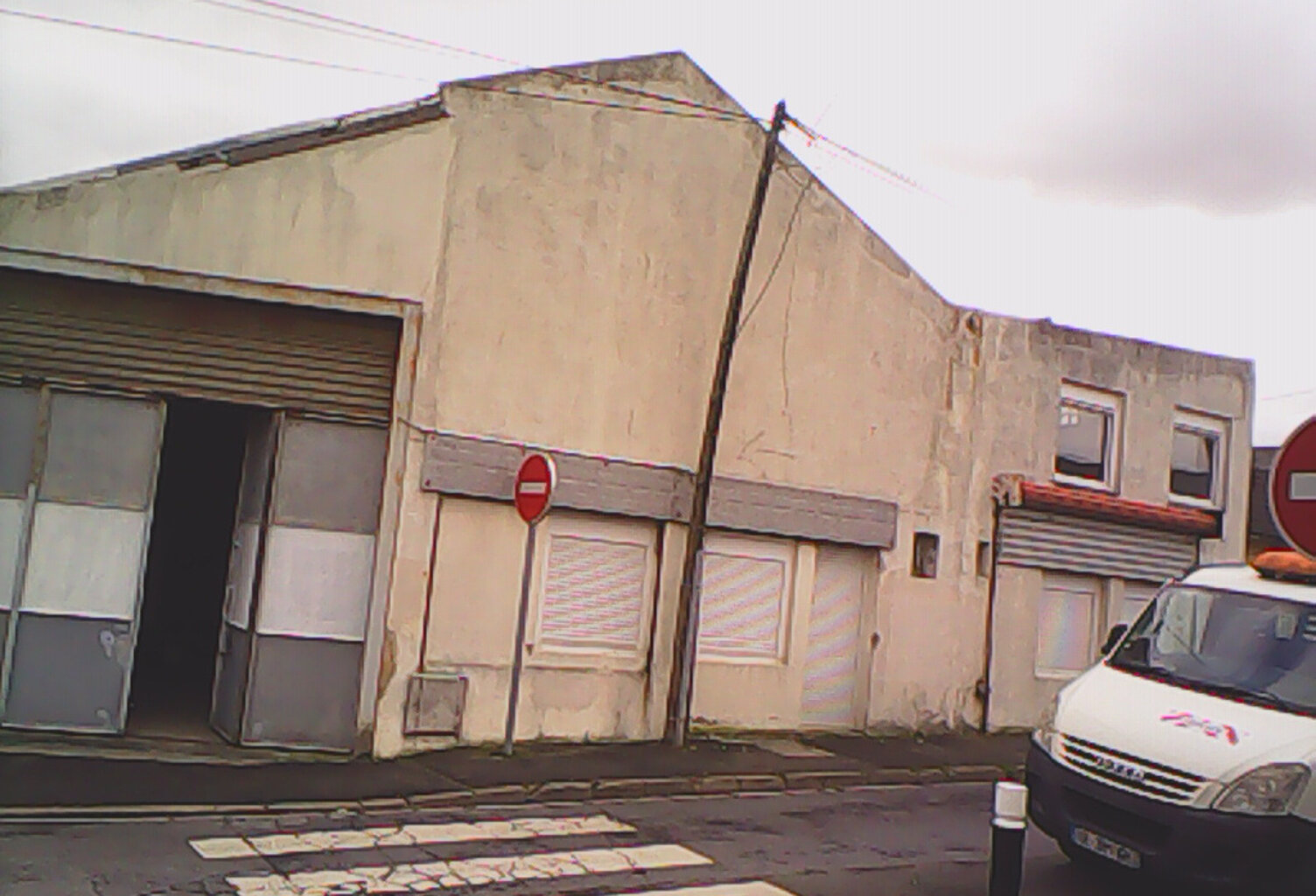 ENTREPÔT OU LOCAL  ACTIVITÉ- GOUSSAINVILLE — photo 1