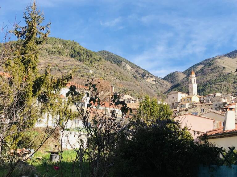 MAISON à LUCERAM — photo 1