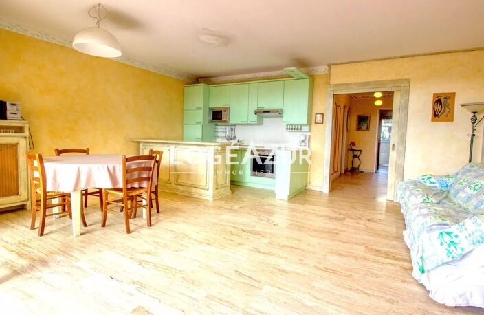Vente Appartement T3 Face Mer GOLFE-JUAN — photo 3