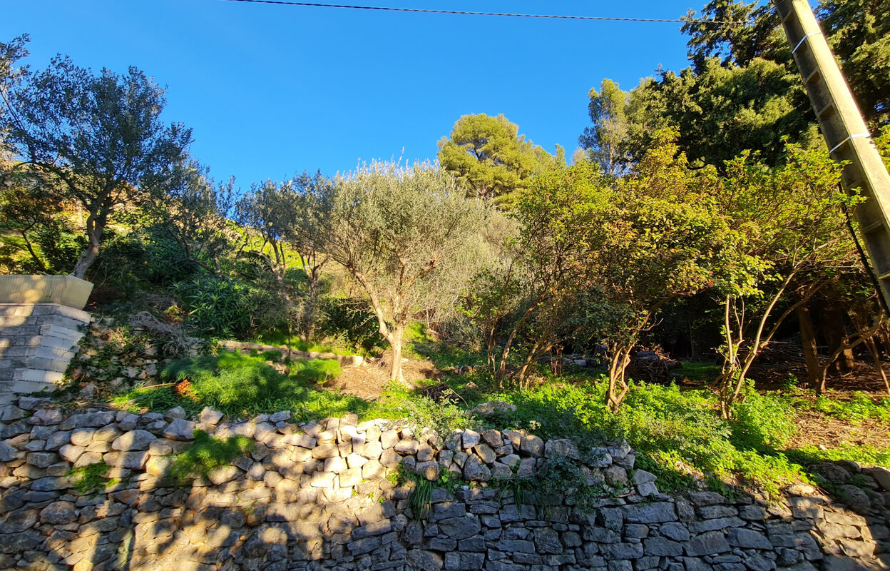 terrain  pièces 1100 m2 à vendre à Toulon (83000)