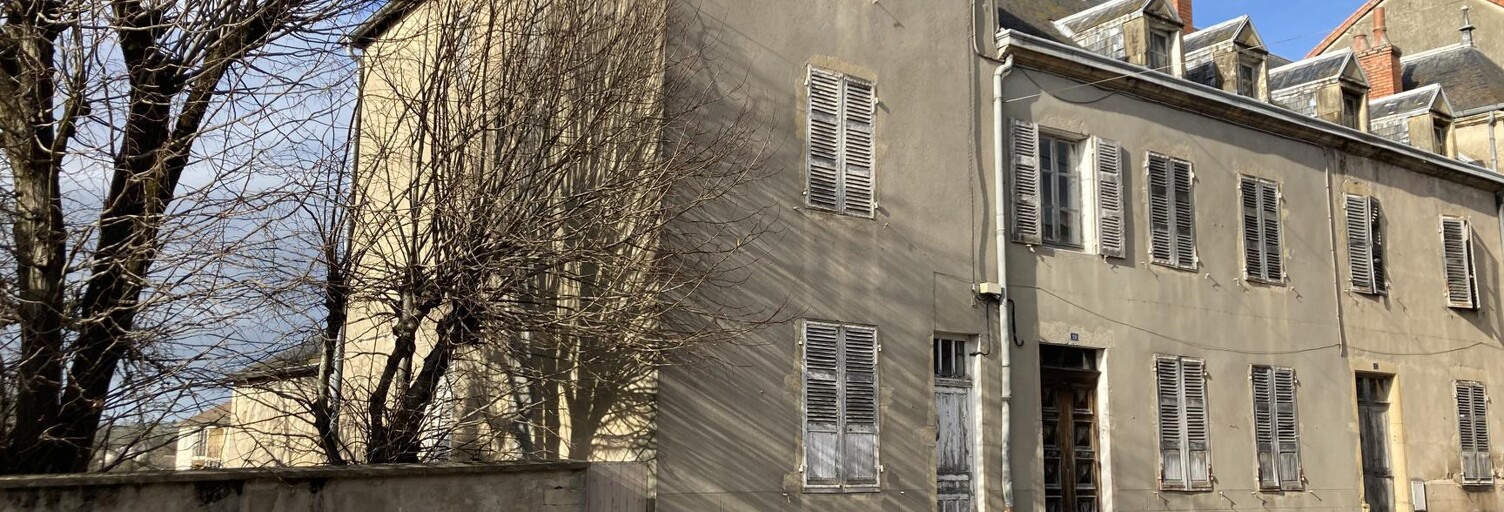 Maison 7 Pièces 219 m² à vendre à La Clayette (71800)