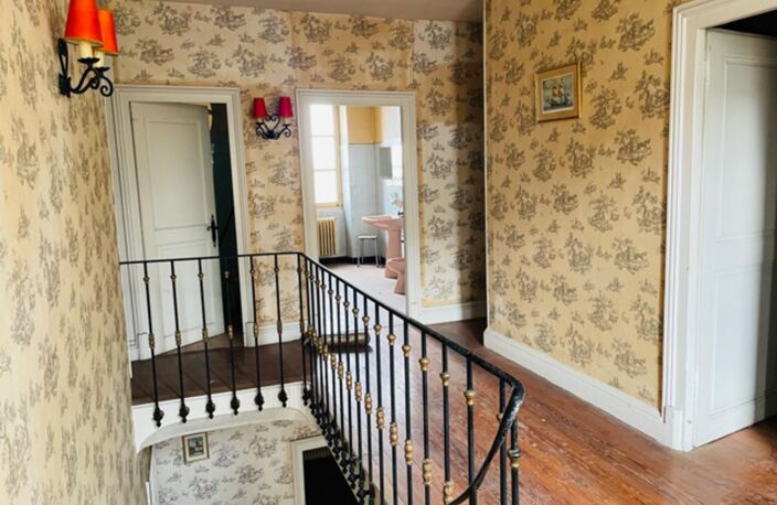 Vente maison 7 pièces 219 m² La Clayette (71800) — photo 2