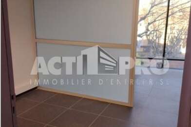 Bureau  450 €