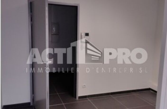 Bureaux à louer — photo 2