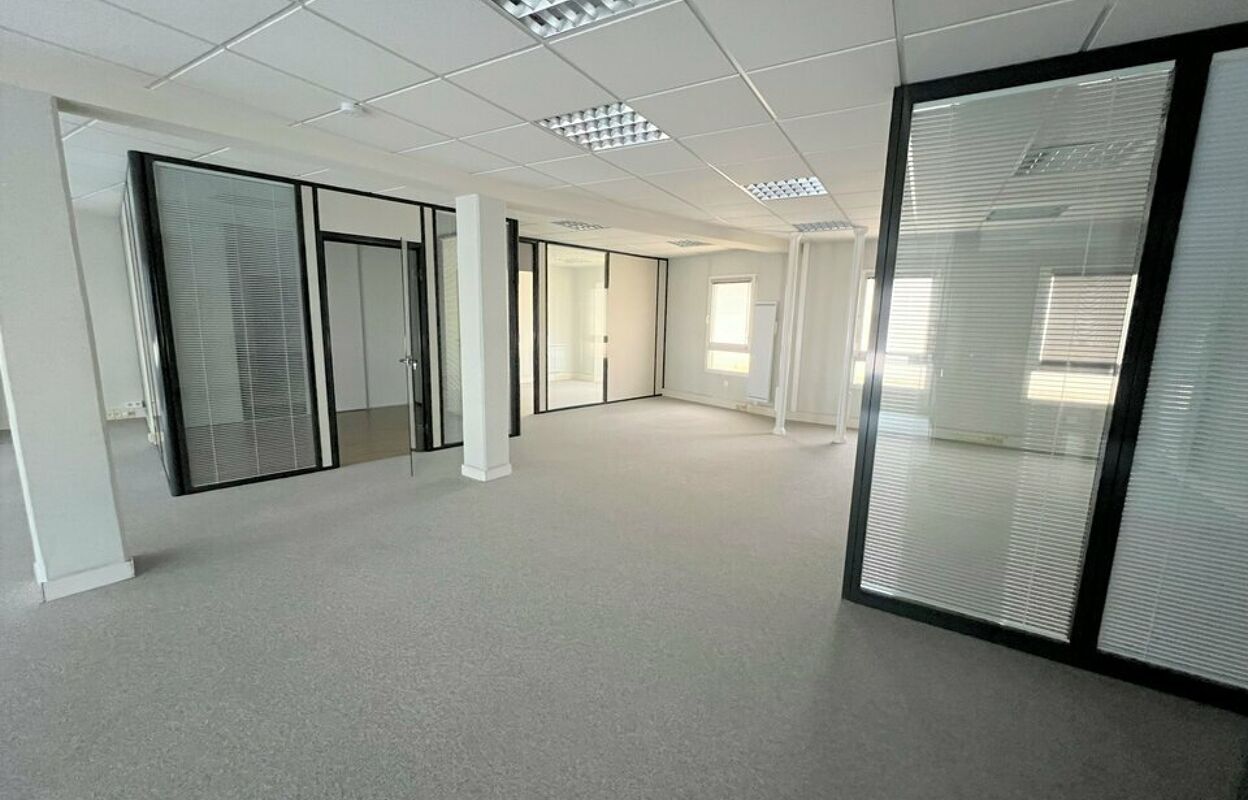 bureau  pièces 137 m2 à louer à Tours (37000)