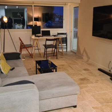 Appartement 3 pièces 1300 €