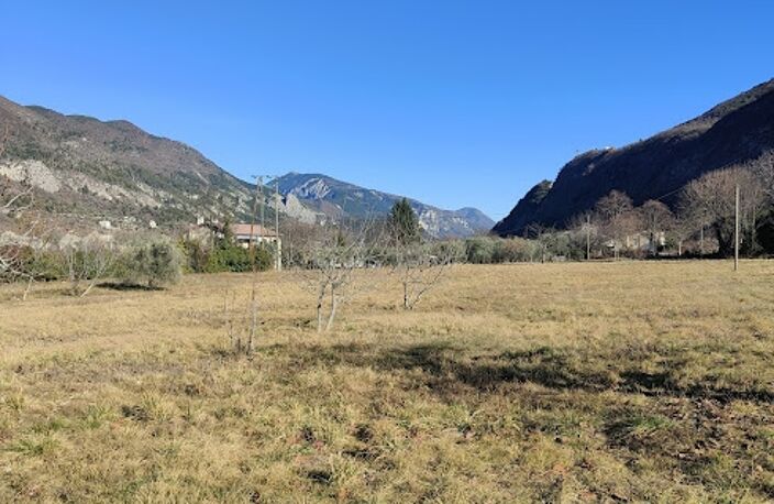 Propriété à deux niveaux sur 8230m² — photo 2