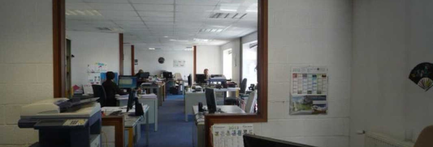 Bureau  850 m² à louer à Brest (29200)