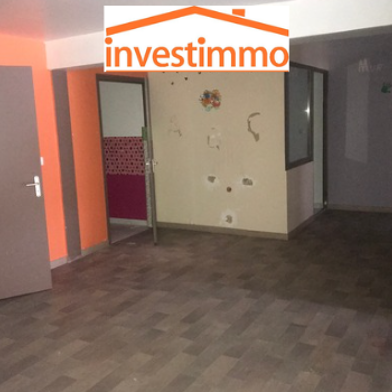 Commerce  718 €