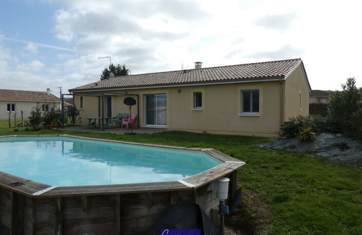 Maison moderne avec piscine de plain pied — photo 2