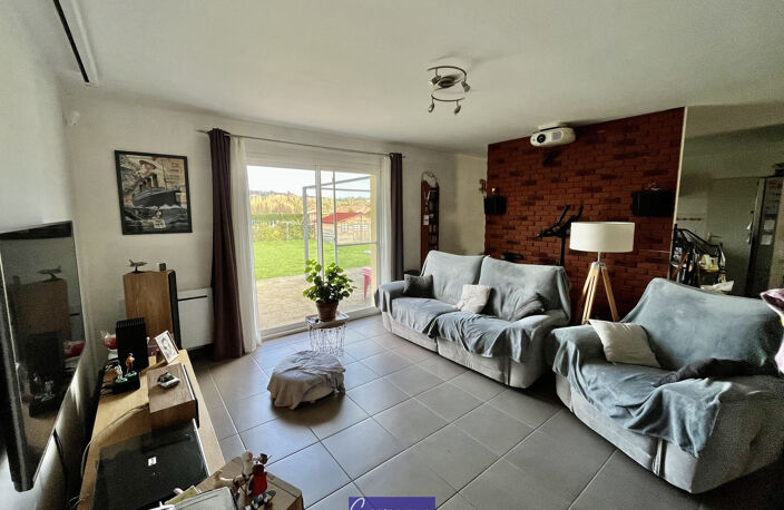 Maison moderne avec piscine de plain pied — photo 4