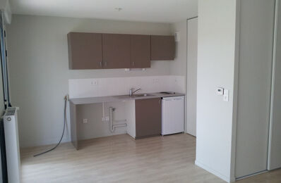 location appartement 430 € CC /mois à proximité de Vouillé (86190)