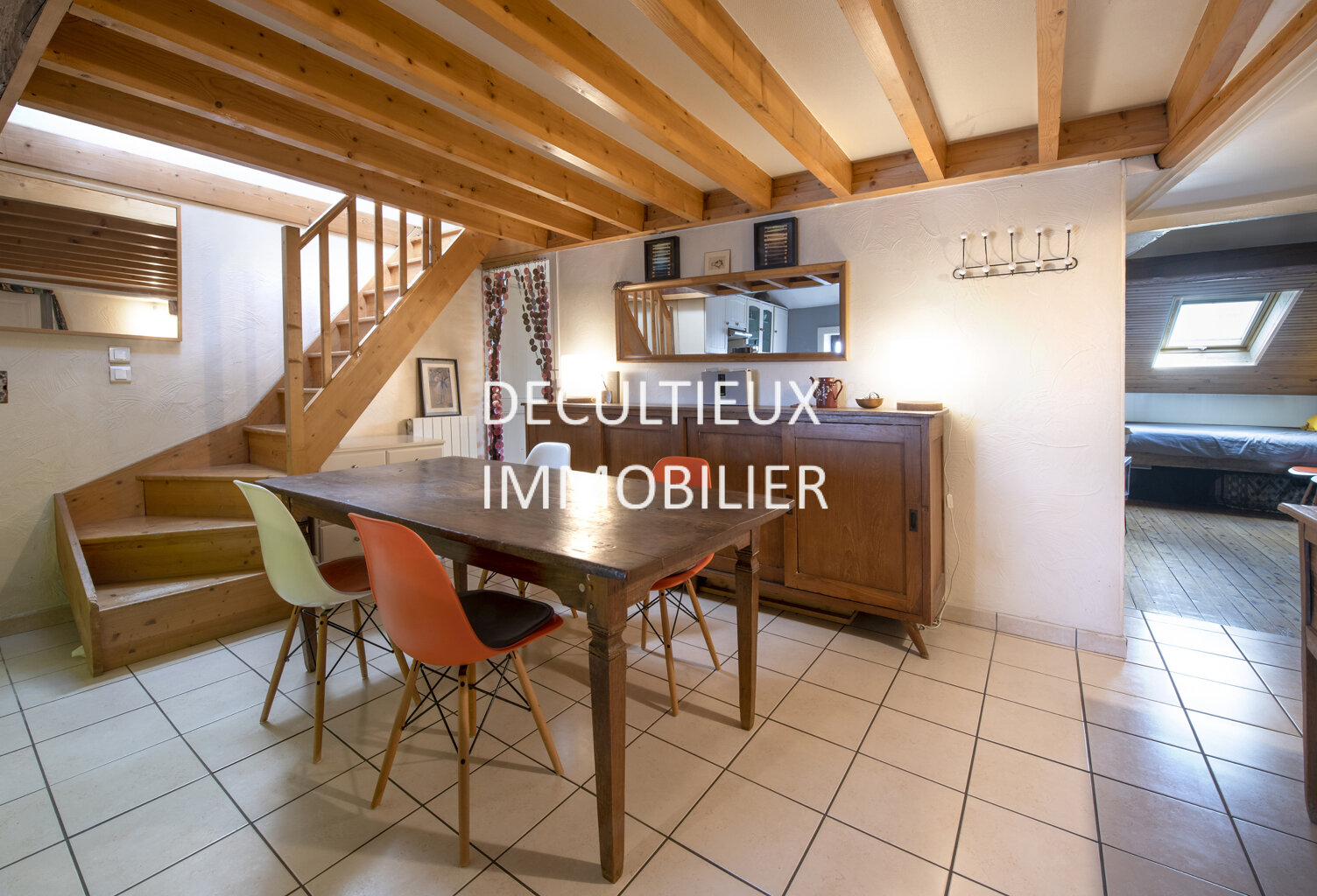 dernier étage ATYPIQUE - VUE FOURVIERE - (64,08 m2 loi carrez appartement mansardé) — photo 1