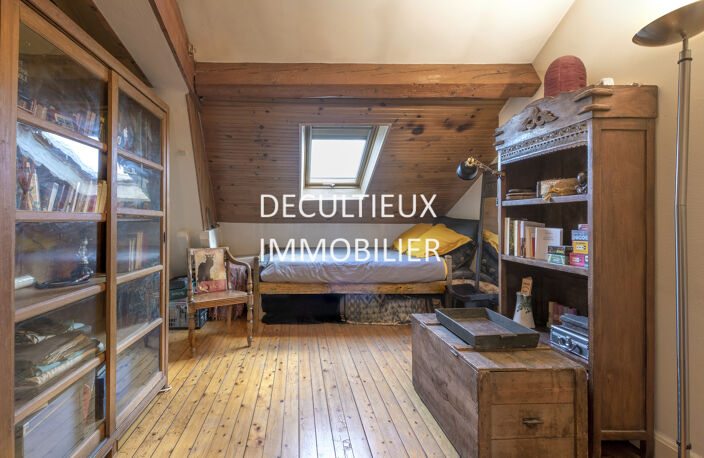 dernier étage ATYPIQUE - VUE FOURVIERE - (64,08 m2 loi carrez appartement mansardé) — photo 4