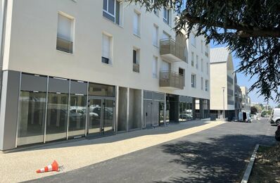 location commerce 2 413 € CC /mois à proximité de Azay-sur-Cher (37270)