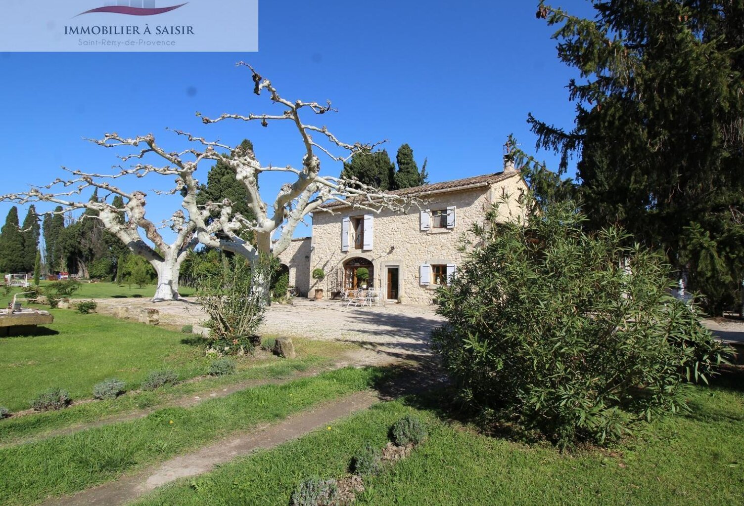 MAS DE CHARME avec 6 hectares de terres — photo 1