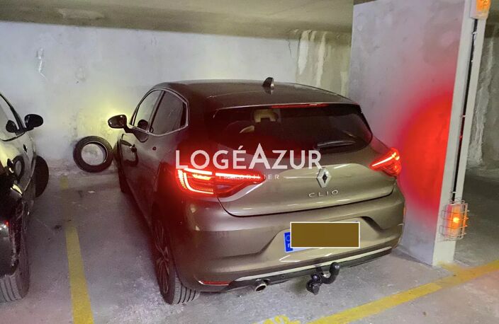 VENTE PARKING CENTRE-VILLE ANTIBES — photo 3