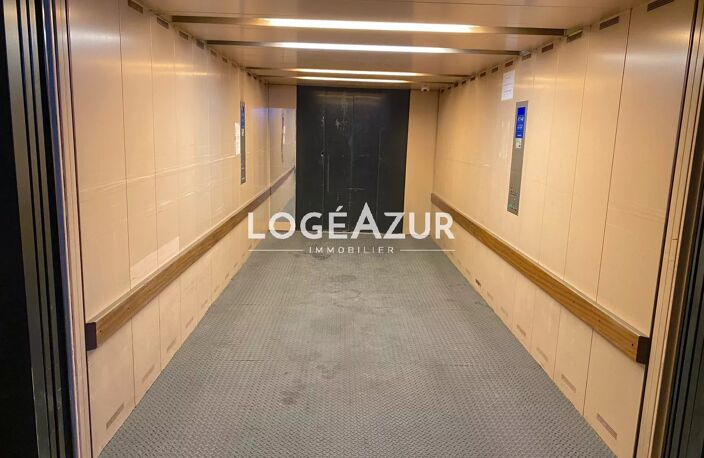 VENTE PARKING CENTRE-VILLE ANTIBES — photo 4