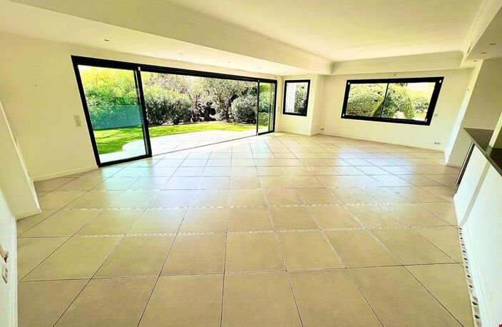 MOUGINS VILLA INDIVIDUELLE T4/T5 DE PLAIN PIED 170m PISCINE — photo 4