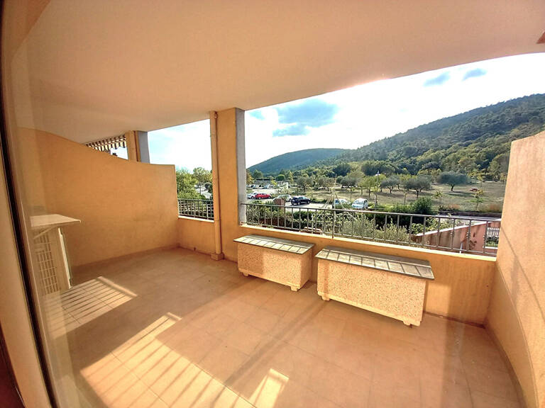 Bel appartement loué avec terrasse et garage — photo 1