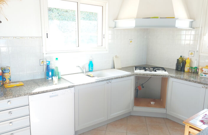 Immobilier de prestige : maison en vente terrasse à Proprian — photo 5