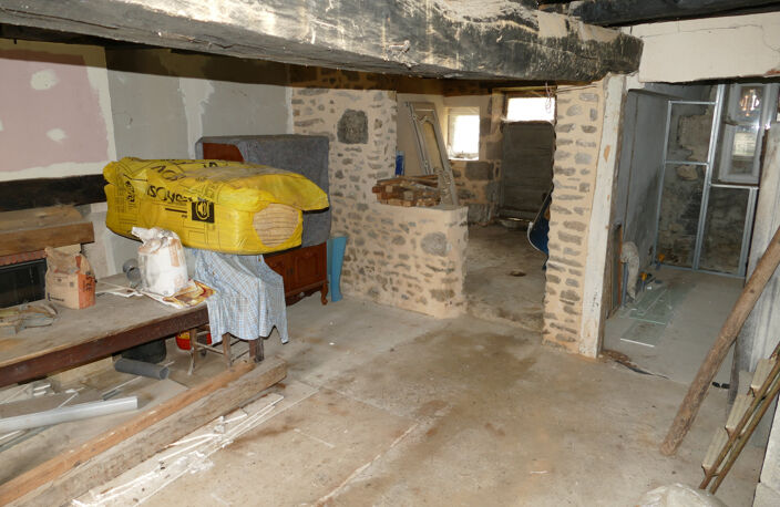 Maison pierre avec terrain et grange — photo 3