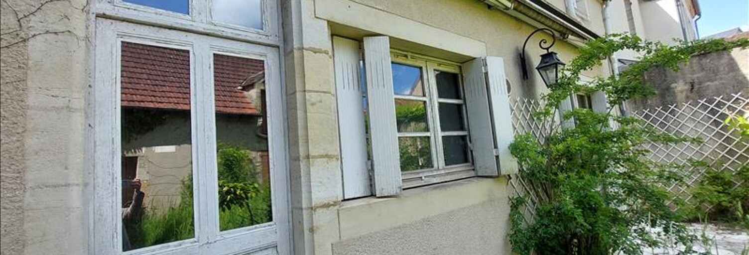 Maison 6 Pièces 197 m² à vendre à Saint-Amand-Montrond (18200)