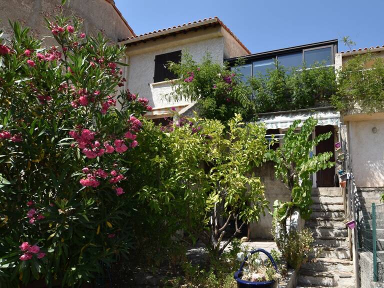 Villa — photo 1