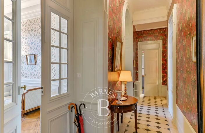 Lyon 2 - Ainay - Appartement bourgeois de 104.85 m²  - Garage - 2 chambres — photo 2
