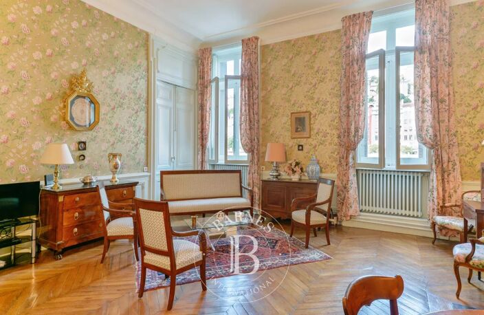 Lyon 2 - Ainay - Appartement bourgeois de 104.85 m²  - Garage - 2 chambres — photo 3