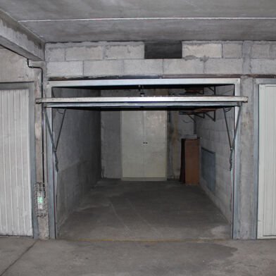 Garage  26000 €